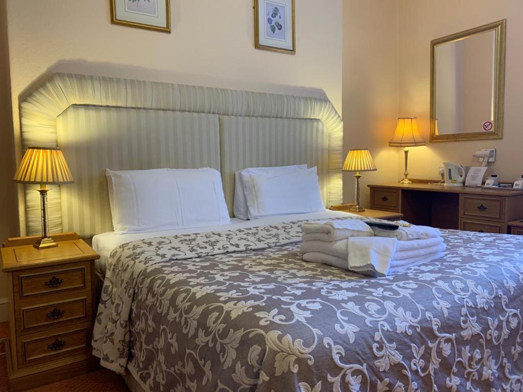 The Redcliffe Hotel *